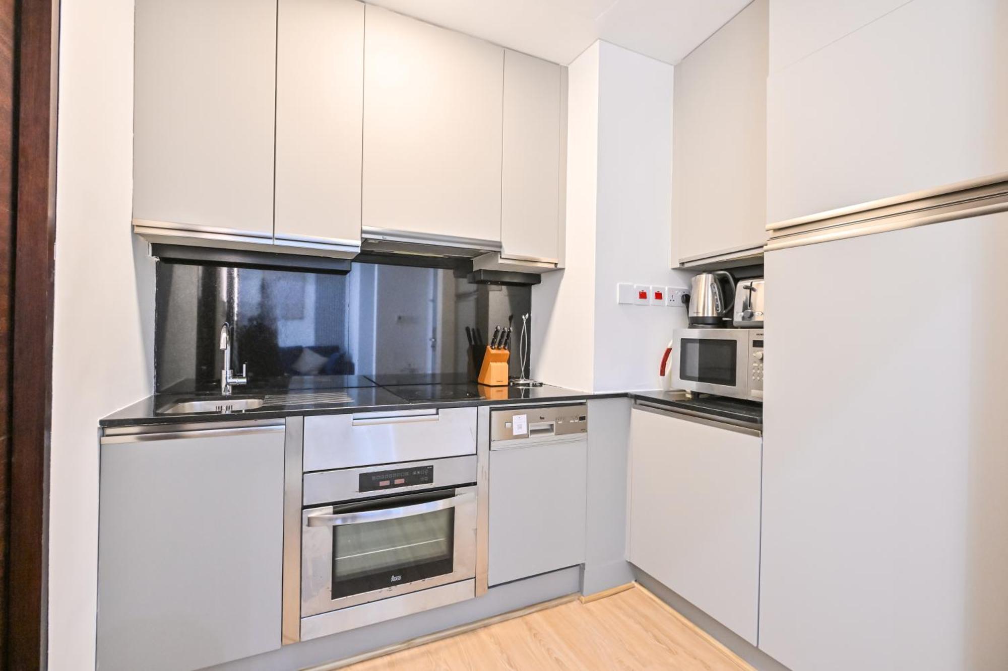 Upgraded Luxury - Marina View - 5-star Amenities * Dubai