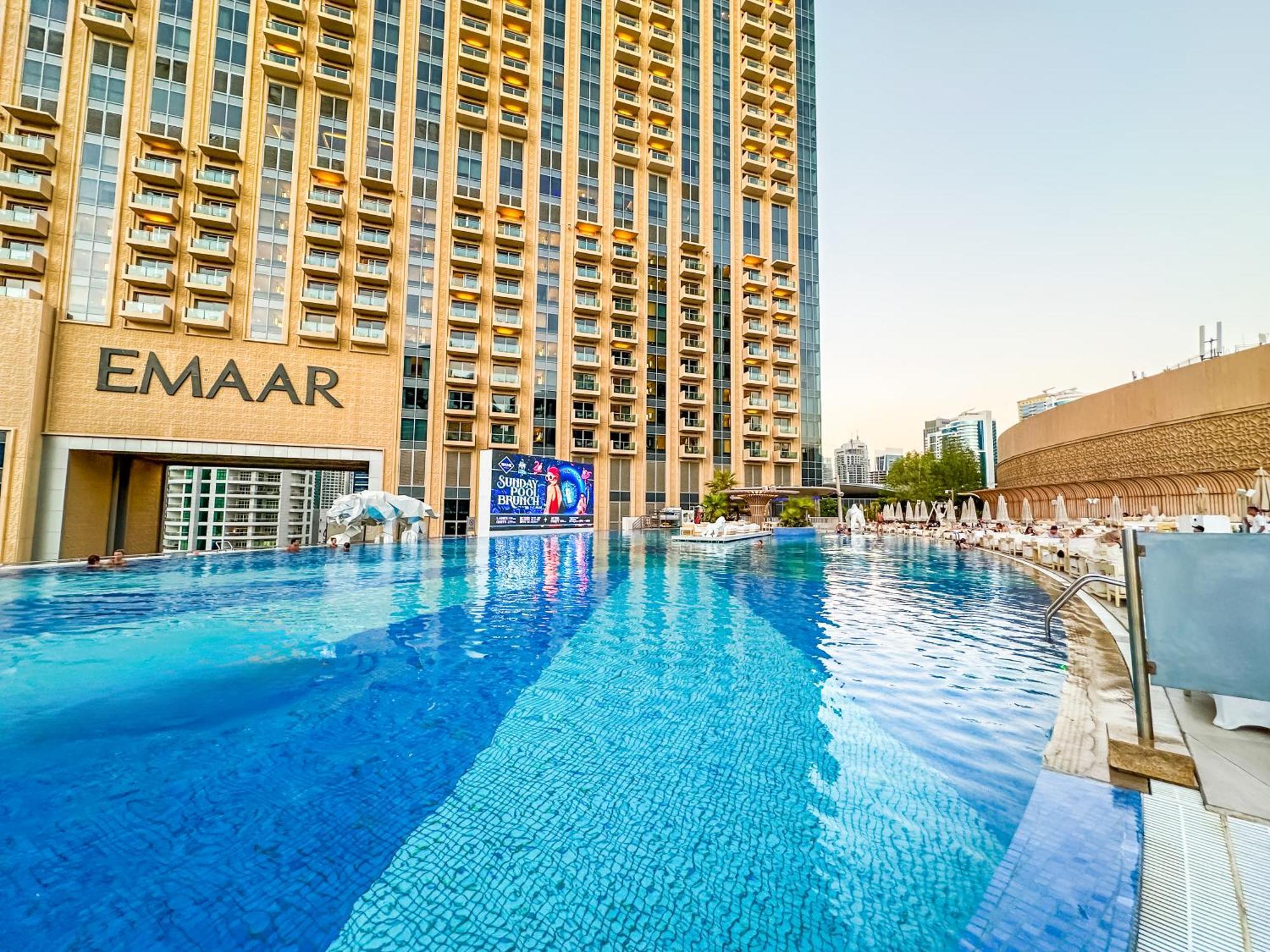 Upgraded Luxury - Marina View - 5-star Amenities Apartment