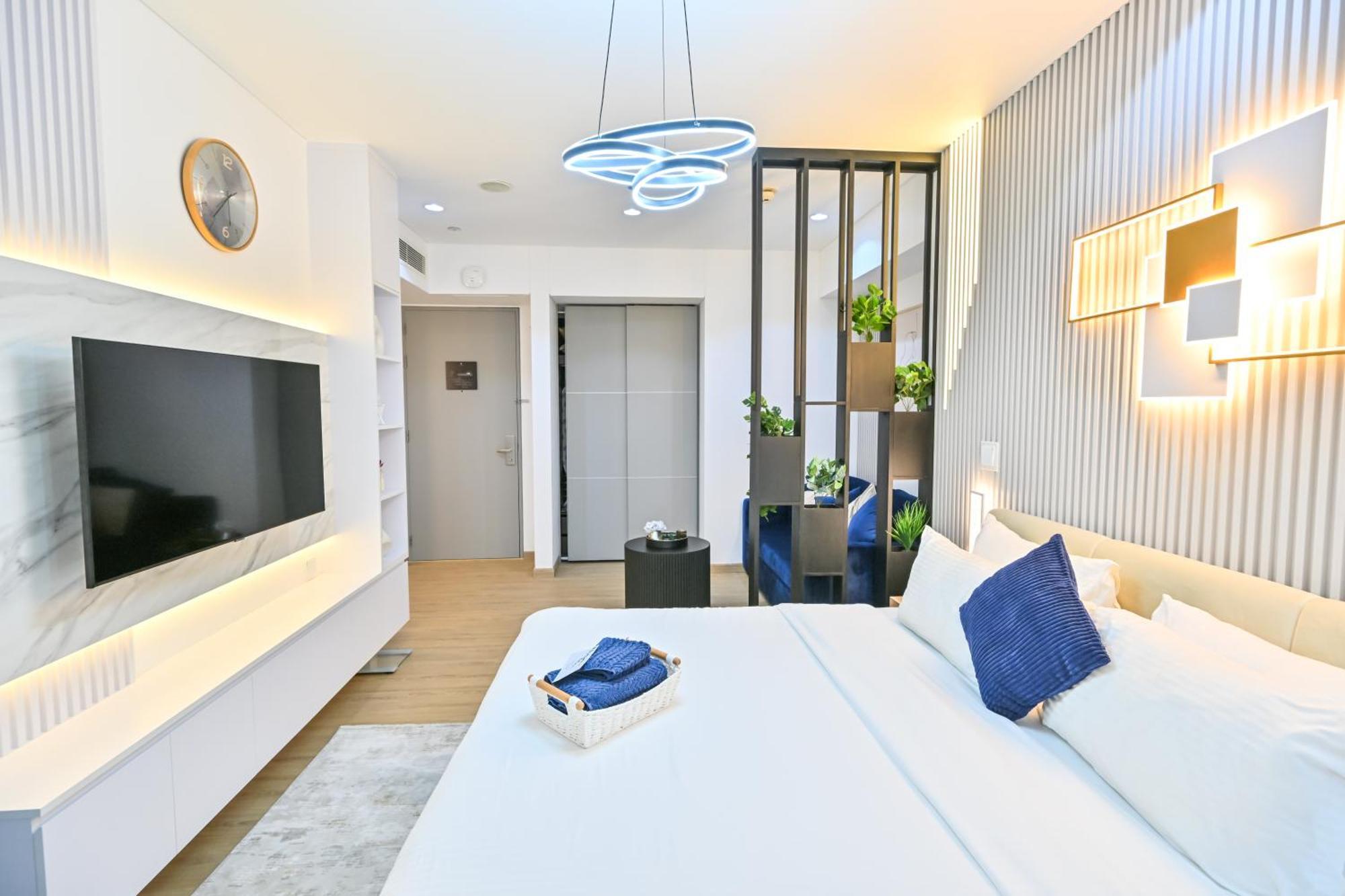 Upgraded Luxury - Marina View - 5-star Amenities